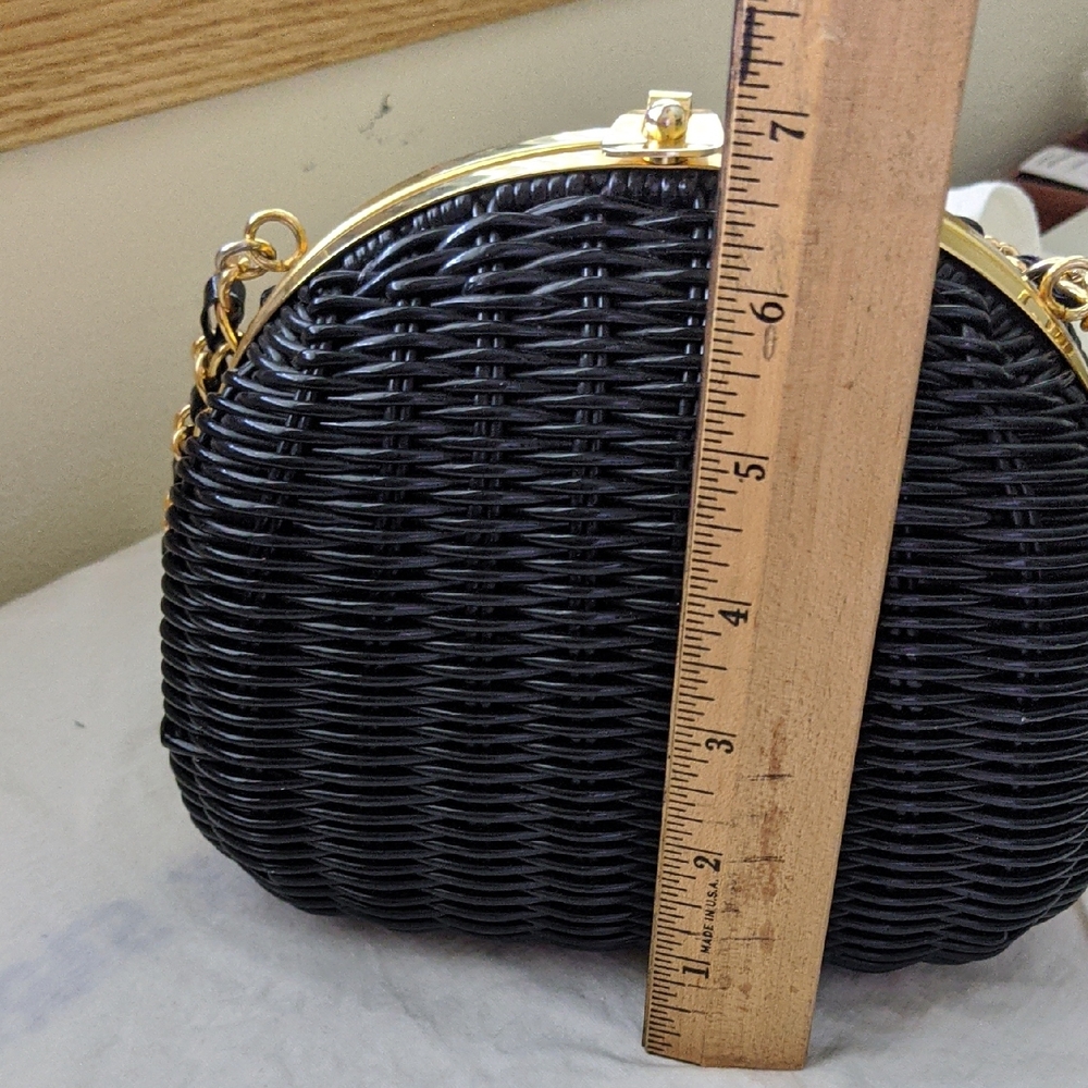 Vintage Magid Black Woven Crossbody Bag with Gold Chain - Picture 16 of 17